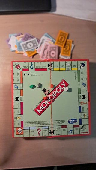Monopoly Grab & Go Juego de Viaje