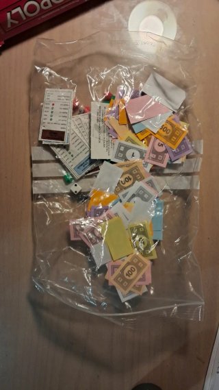Monopoly Grab & Go Juego de Viaje
