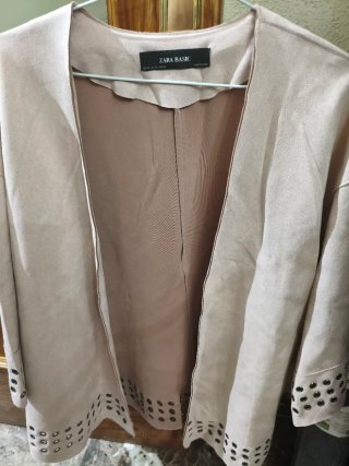 Chaqueta Zara Basic tachas beige XS