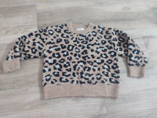 Lote 4 jerseys niña 6-7 años