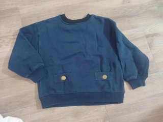 Lote 4 jerseys niña 6-7 años