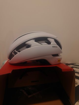 Casco Bell XR Spherical Ligero y cómodo