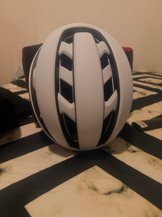 Casco Bell XR Spherical Ligero y cómodo