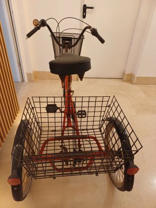 Triciclo Rojo con Cestas