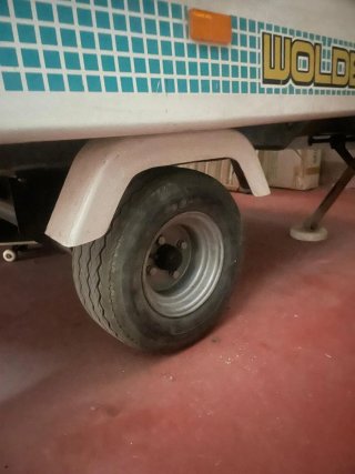 Remolque convertible para camping.