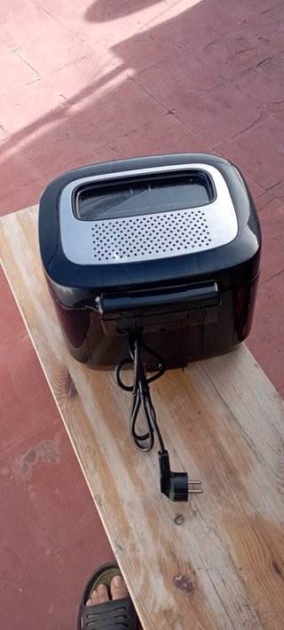 Freidora Eléctrica Negra
