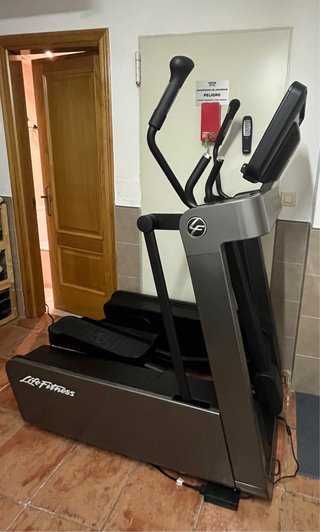 Bicicleta Elíptica Life Fitness