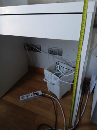 Mesa de estudio blanca