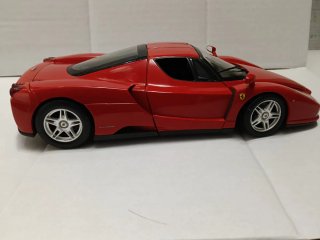 Ferrari Enzo 1/18 Hot Wheels Rojo