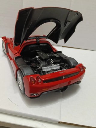 Ferrari Enzo 1/18 Hot Wheels Rojo