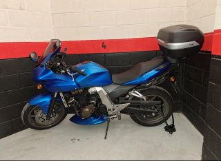 Kawasaki Z750s Azul y Plata