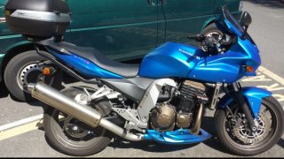 Kawasaki Z750s Azul y Plata