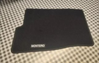 + Mitsubishi Montero V60 Largo Alfombrillas a medi