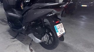 Honda PCX 125cc Scooter gris oscuro mate