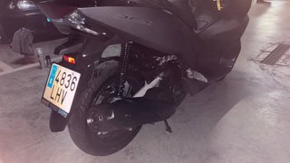 Honda PCX 125cc Scooter gris oscuro mate