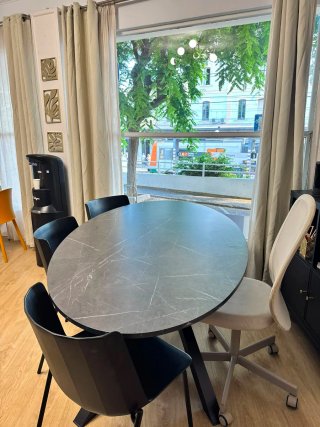 Pack comedor/despacho: mesa, sillas y mueble