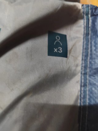Tienda de campaña azul