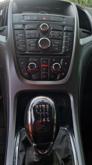 Opel Astra 2014