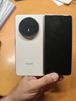 Honor Magic V5