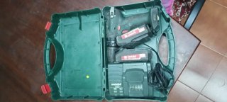 Taladro percutor profesional Metabo SB18