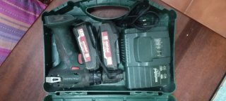 Taladro percutor profesional Metabo SB18