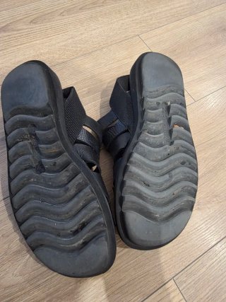 Sandalias Dolce & Gabbana Piel Negra Tiras