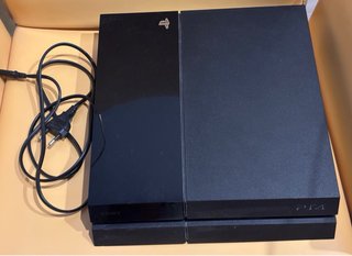PS4 (PlayStation 4) + 2 Mandos + Cables