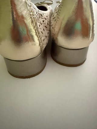 Sabrinas Pitillos Beige y Dorado