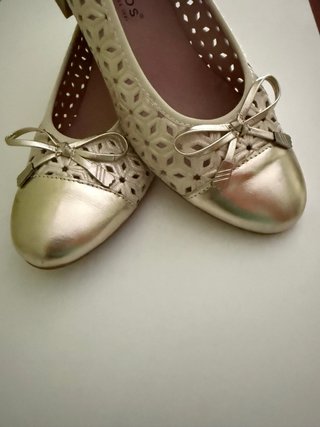 Sabrinas Pitillos Beige y Dorado