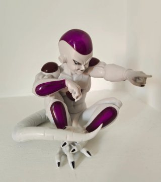 Figuras Goku Baby y Freezer