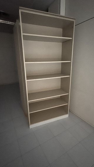 Estantería beige y gris