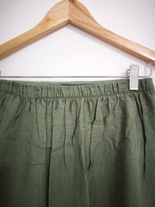 Falda verde oliva con anilla