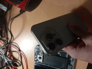 iPhone 15 pro  Gris Roto