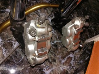 Horquillas Ducati con Frenos Brembo