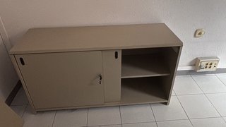 Armario bajo metal beige/gris