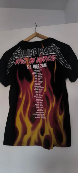 Camiseta Negra con Calavera y Llamas hip hop