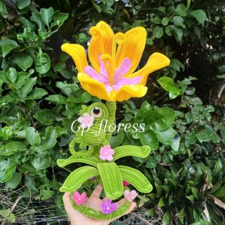 Flor de Rapunzel de limpiapipas