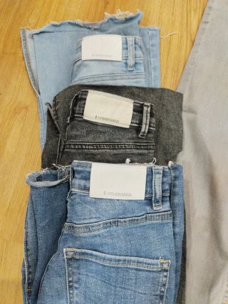 Pack de vaqueros modelo D74 de Stradivarius