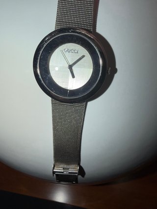 Reloj Gucci Mujer Plata y Blanco joya
