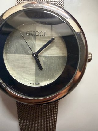 Reloj Gucci Mujer Plata y Blanco joya