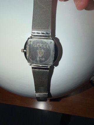 Reloj Gucci Mujer Plata y Blanco joya