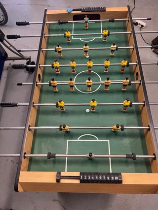 Futbolin con patas 120 x 61 cm y 81 cm de alto