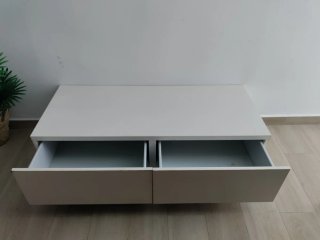 Mesa TV blanca