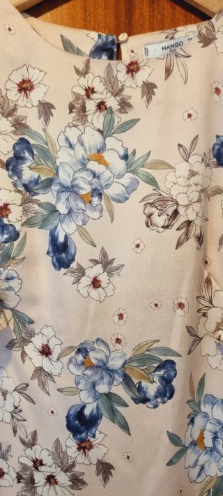 Vestido floral beige y azul