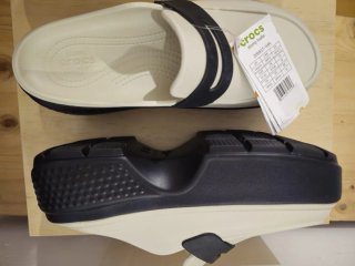 Crocs Stomp Loafer Beige/Negro Talla 41.5