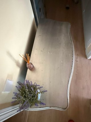 Mueble aparador plateado