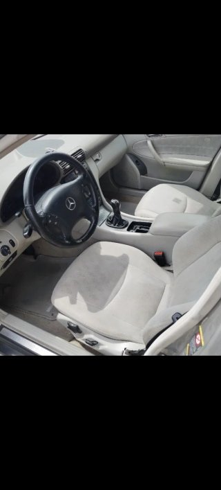 Mercedes-Benz Clase C 2004