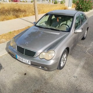 Mercedes-Benz Clase C 2004