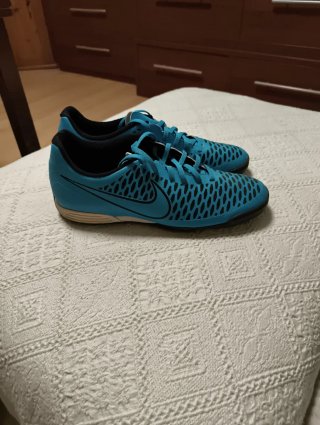 Botas de fútbol Nike multitaco