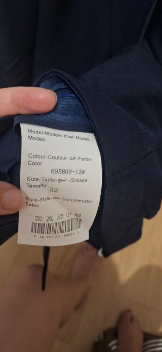 Traje de hombre negro nuevo